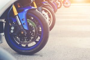 כיצד משווים מחירים בין חברות גרירת אופנועים
